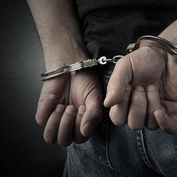 Police catch 26 people linked to investment scam in Baguio hotel .